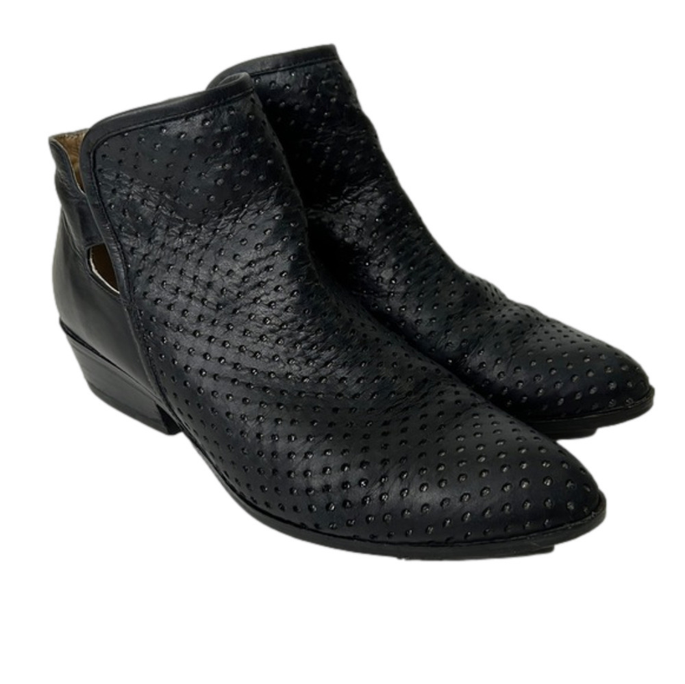Geox black leather ankle bootie with sparkle
